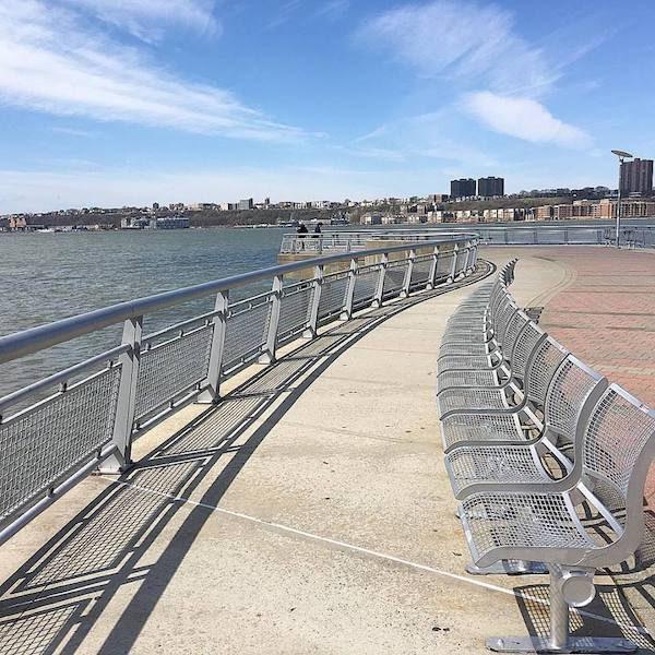 Pier I Riverside Park