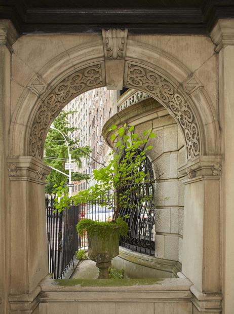 86 Riverside Drive Carroll Mansion