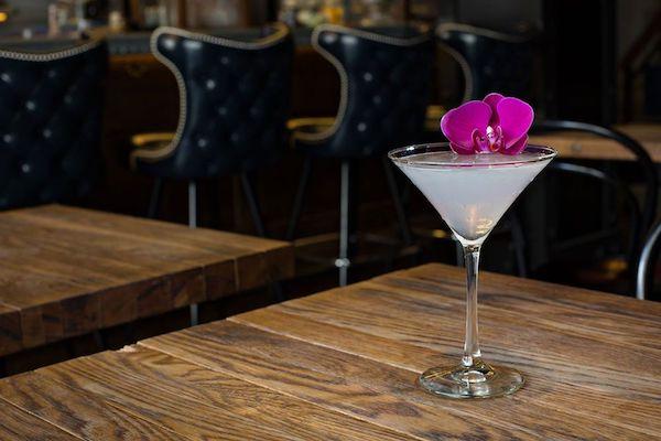 cocktail at arthouse hotel