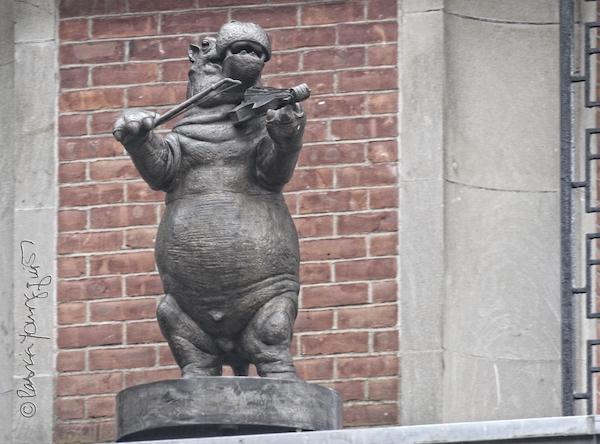 violin hippo upper west side