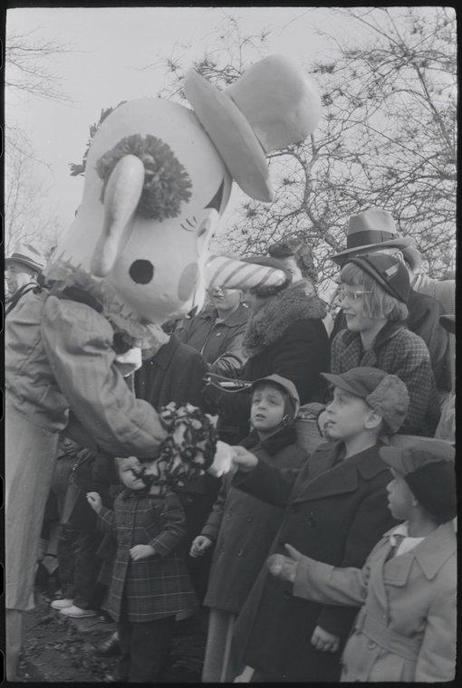 old thanksgiving day parade nyc
