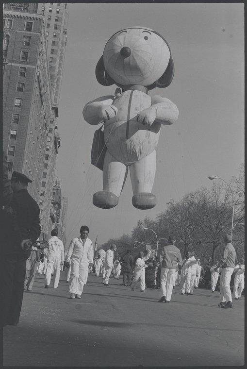 snoopy balloon