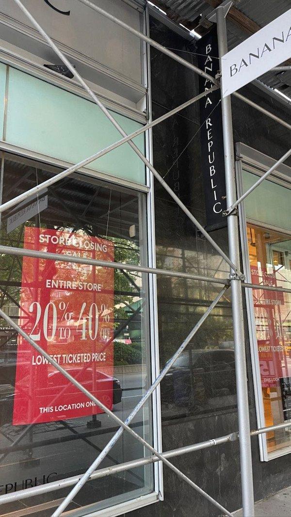 Banana Republic liquidation sale