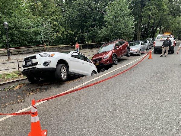 sinkhole riverside drive