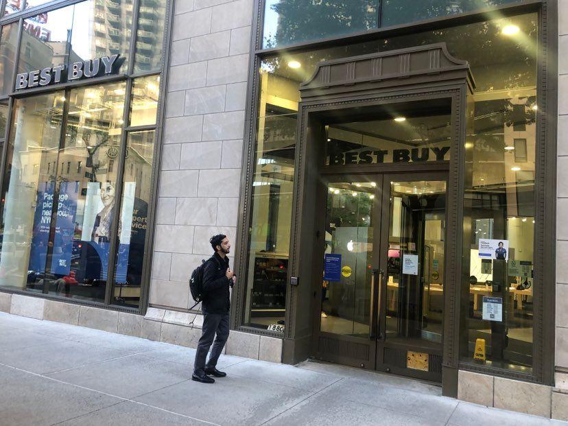Best Buy Upper West Side closing