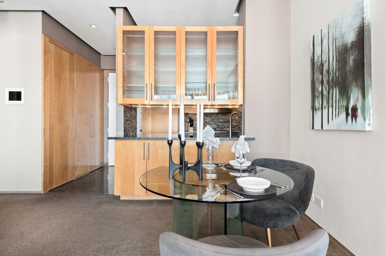 Dr Drew Dining Area