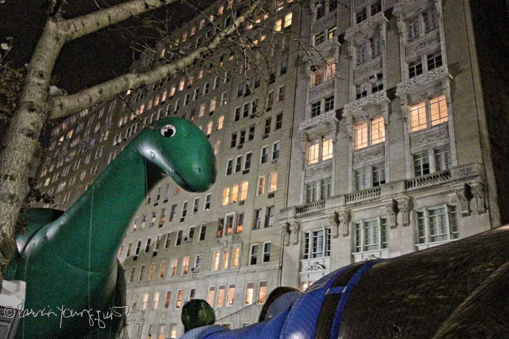 Sinclair dinosaur balloon inflation