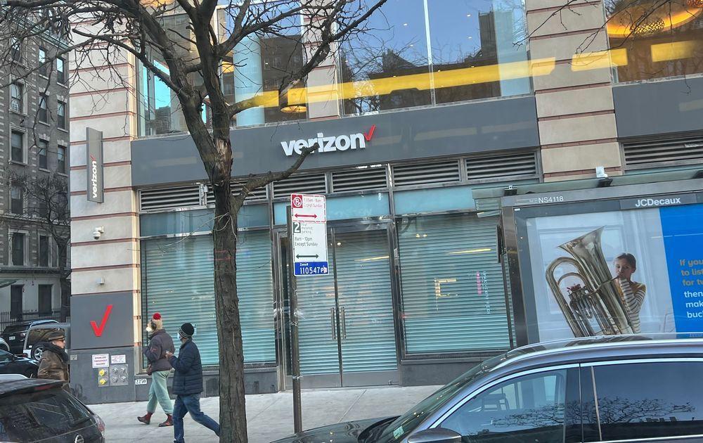 new verizon 80th broadway