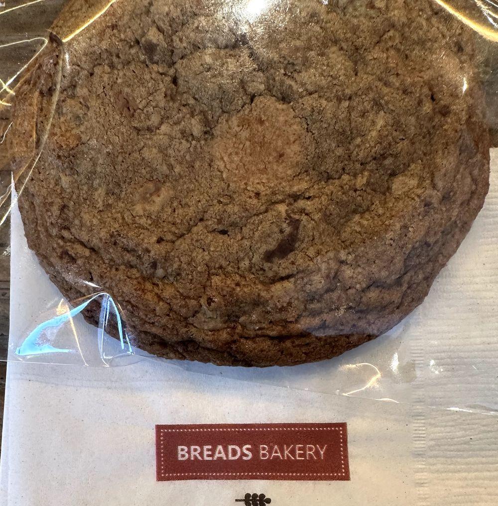 Breads Bakery chocolate chip cookie