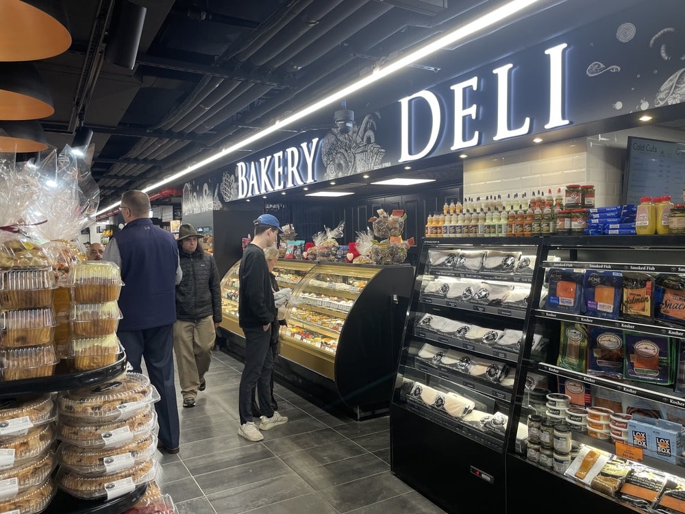 morton williams bakery deli 155 west 68th street
