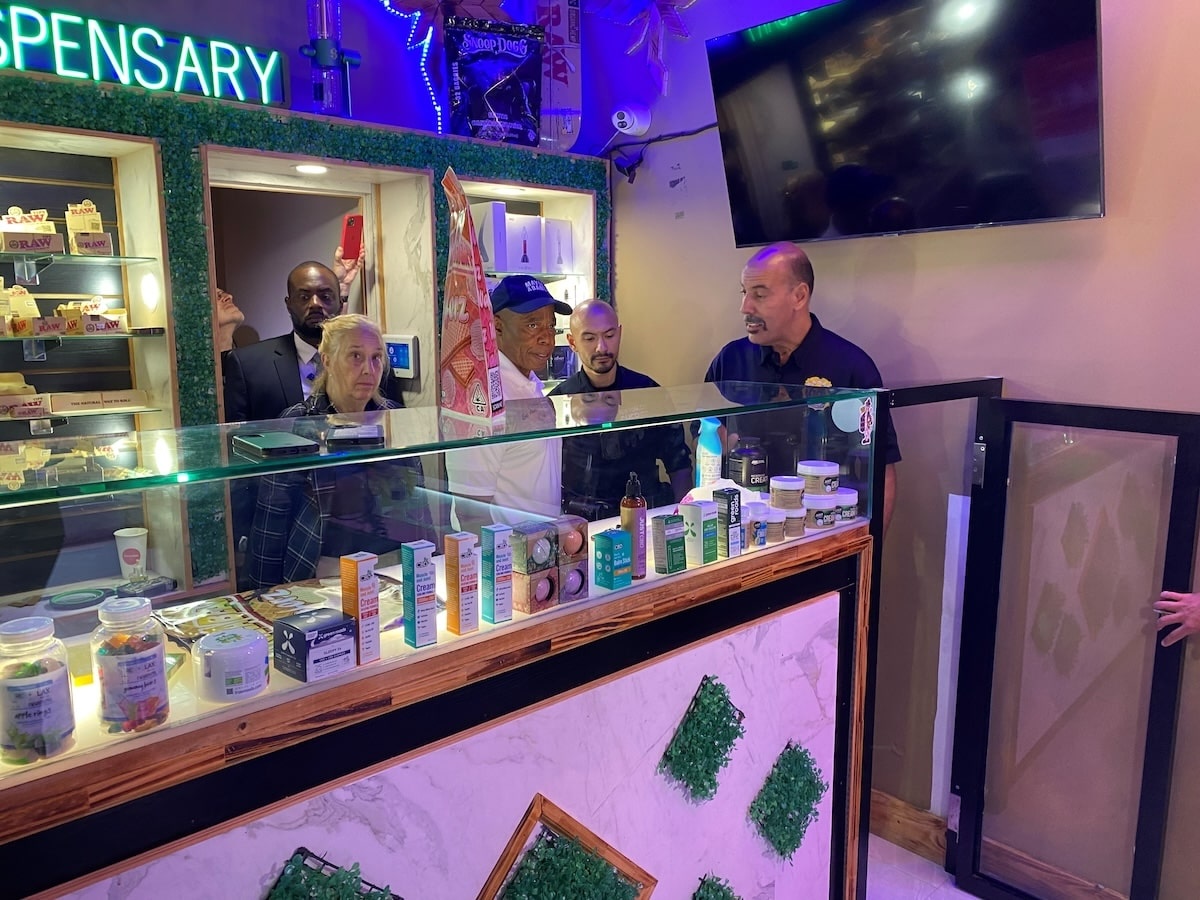 uws smoke shop with back door