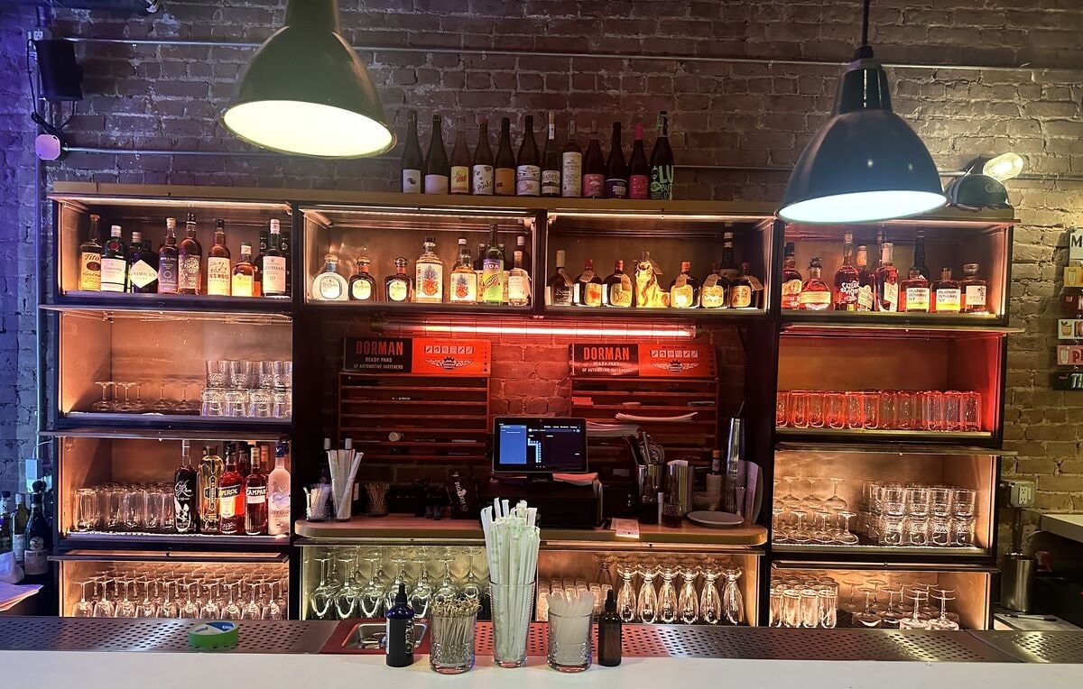 bar at pig an khao uws