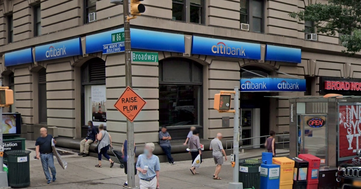 robbery at chase bank 2350 broadway