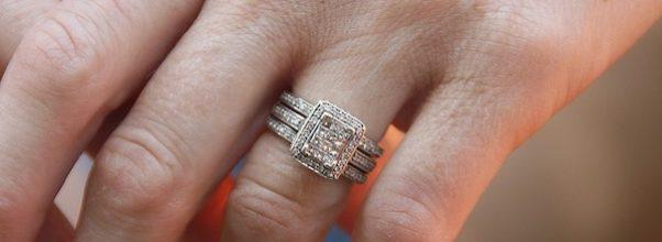 Woman Loses Diamond from Engagement Ring on 82nd Street