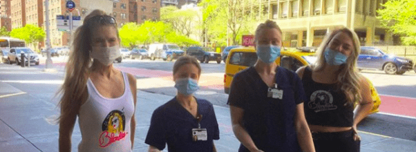 Blondies Delivers Wings To Hospitals