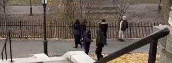 Female Jogger Harassed and Bullied by Teen Boys in Riverside Park
