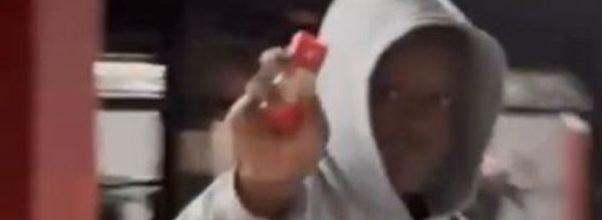 Victim Struck with Can of Pepper Spray on Subway