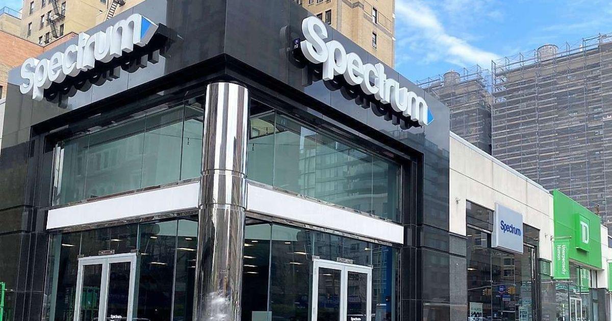 New Spectrum Store at 109th and Broadway - iLovetheUpperWestSide.com