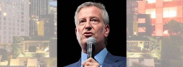 Former Mayor de Blasio Spotted Making Out with Lady Who Isn’t His Wife on UWS