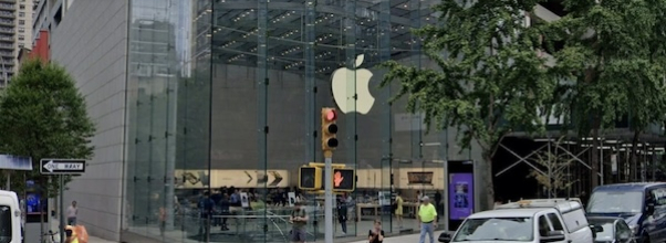 Cop Acquitted on Apple Store Assault Charge