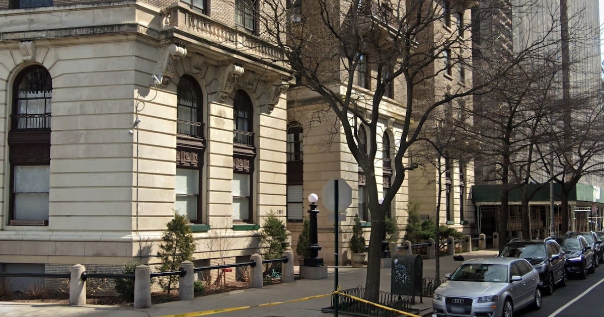 380 Riverside Drive