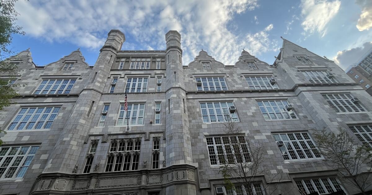 Scaffolding Finally Coming Down at UWS School